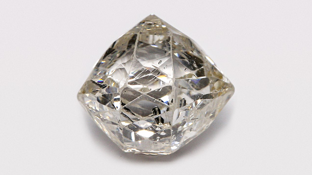 Tallado de diamantes en estilo briolette.