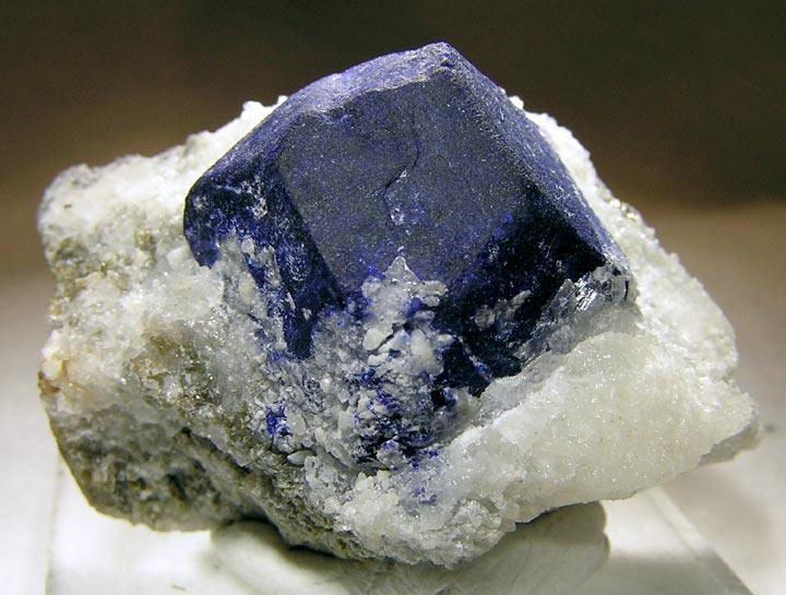 Lazuli y pirita sobre mármol - Afganistán