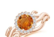 Anillo de vid y flor de zafiro naranja de inspiración vintage Angara: el mejor lugar para proponer matrimonio en Estados Unidos